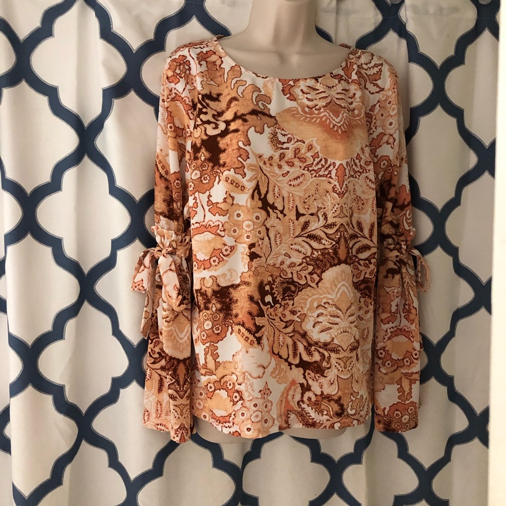 NWT Lauren Conrad stunning top!! - Picture 2 of 5